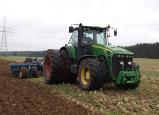 Piese de schimb tractoare marca John Deere Piese de schimb tractoare John Deere