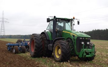Piese de schimb tractoare marca John Deere Piese de schimb tractoare John Deere