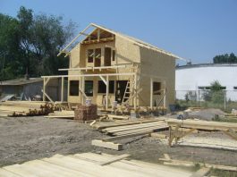 O firmă serioasă de construcţii CASE DIN LEMN ecologice, moderne și economice firma constructii case pe structura din lemn