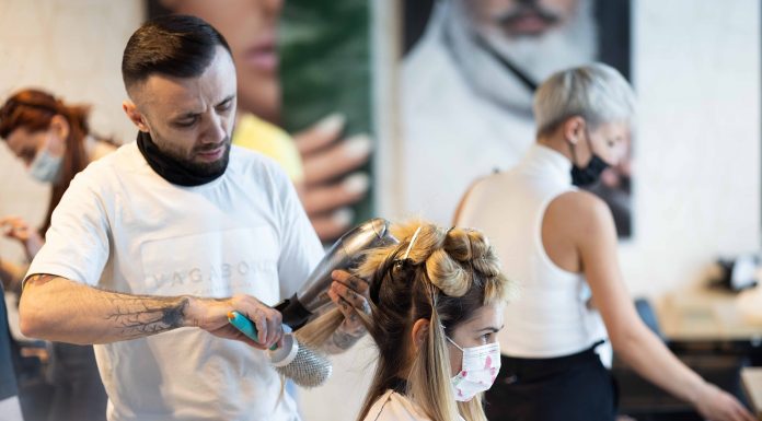 Cum alegem un salon de înfrumusețare potrivit?