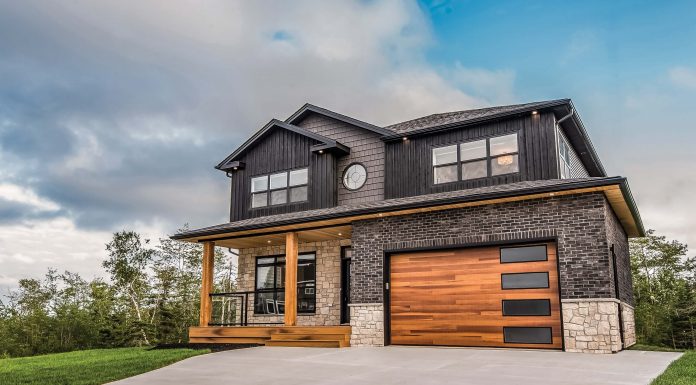 Bucureştenii aleg uşile de garaj fabricate în România Bucureştenii aleg uşile de garaj fabricate în România