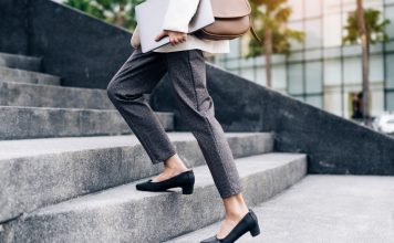 Ai dureri de picioare la birou? Alege cea mai comodă încălțăminte office de la Garkony Ai dureri de picioare la birou? Alege cea mai comodă încălțăminte office de la Garkony