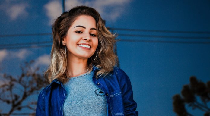 Albirea profesională a dinţilor utilizând noile tehnologii Albirea profesională a dinţilor utilizând noile tehnologii