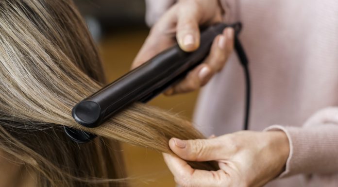 Cea mai bună placă de îndreptat părul: top 5 produse și sfaturi Cea mai bună placă de îndreptat părul: top 5 produse și sfaturi