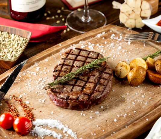 Ceafă de porc: 5 rețete delicioase pentru o carne gustoasă și suculentă Ceafă de porc: 5 rețete delicioase pentru o carne gustoasă și suculentă