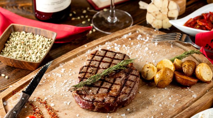 Ceafă de porc: 5 rețete delicioase pentru o carne gustoasă și suculentă Ceafă de porc: 5 rețete delicioase pentru o carne gustoasă și suculentă