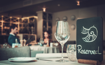 Alegerea și aranjarea accesoriilor de masă în restaurante Alegerea și aranjarea accesoriilor de masă în restaurante