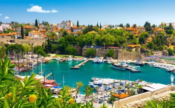 Cum să te bucuri de minunile naturale plecând în vacanțe în Antalya: vizitând cascade, canioane și peșteri Cum să te bucuri de minunile naturale plecând în vacanțe în Antalya: vizitând cascade, canioane și peșteri