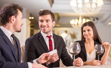 Organizarea unei întâlniri de afaceri în București. Sfaturi și idei pentru negocieri de succes Organizarea unei întâlniri de afaceri în București. Sfaturi și idei pentru negocieri de succes