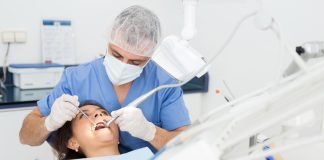 Retracții gingivale – Cauze si tratamente moderne pentru un zâmbet sănătos! Retracții gingivale - Cauze si tratamente moderne pentru un zâmbet sănătos!