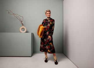 Top 3 piese vestimentare esențiale pentru garderoba unei femei de 50+ ani Top 3 piese vestimentare esențiale pentru garderoba unei femei de 50+ ani