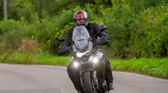 Care este diferența între motocicletele cu 2 și 3 cilindri? Află ce aduce noul Tiger Sport Care este diferența între motocicletele cu 2 și 3 cilindri? Află ce aduce noul Tiger Sport