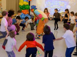 Cum transformi aniversarea copilului tău într-o zi de neuitat în Timișoara, fără stresul organizării Cum transformi aniversarea copilului tău într-o zi de neuitat în Timișoara, fără stresul organizării
