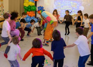 Cum transformi aniversarea copilului tău într-o zi de neuitat în Timișoara, fără stresul organizării Cum transformi aniversarea copilului tău într-o zi de neuitat în Timișoara, fără stresul organizării