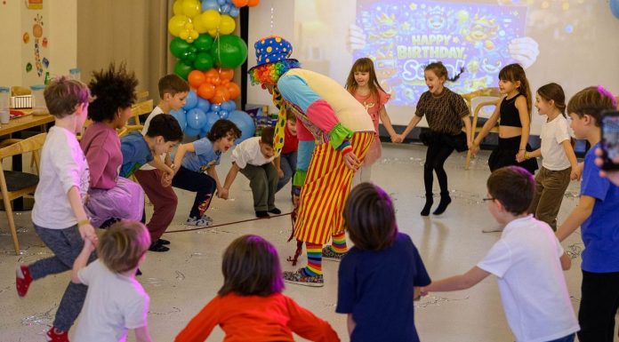 Cum transformi aniversarea copilului tău într-o zi de neuitat în Timișoara, fără stresul organizării Cum transformi aniversarea copilului tău într-o zi de neuitat în Timișoara, fără stresul organizării