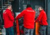 Ghidul cumpărătorului de mașini second hand. De ce verificarea tehnică independentă este singurul pas care contează cu adevărat Ghidul cumpărătorului de mașini second hand. De ce verificarea tehnică independentă este singurul pas care contează cu adevărat