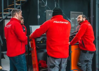 Ghidul cumpărătorului de mașini second hand. De ce verificarea tehnică independentă este singurul pas care contează cu adevărat Ghidul cumpărătorului de mașini second hand. De ce verificarea tehnică independentă este singurul pas care contează cu adevărat