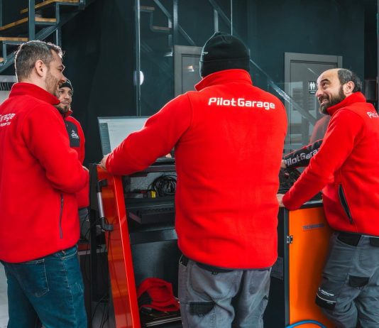Ghidul cumpărătorului de mașini second hand. De ce verificarea tehnică independentă este singurul pas care contează cu adevărat Ghidul cumpărătorului de mașini second hand. De ce verificarea tehnică independentă este singurul pas care contează cu adevărat