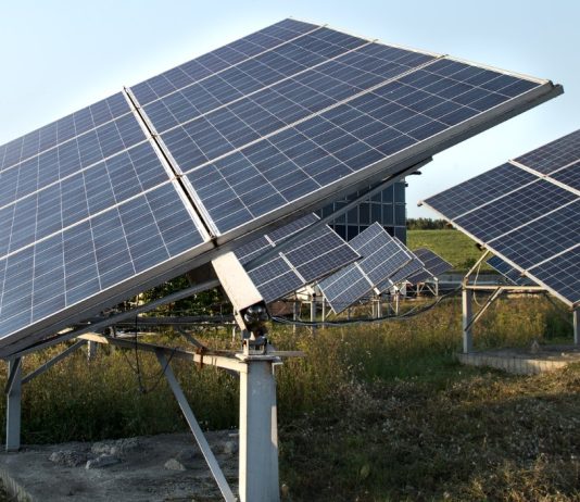 Energia produsă acasă: un avantaj care se vede în fiecare lună, explicat de rominstalsolar.ro Energia produsă acasă: un avantaj care se vede în fiecare lună, explicat de rominstalsolar.ro
